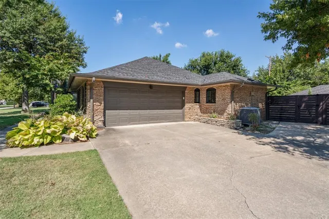 Photo 8 — 1201 Westchester Drive, Oklahoma City, OK 73114