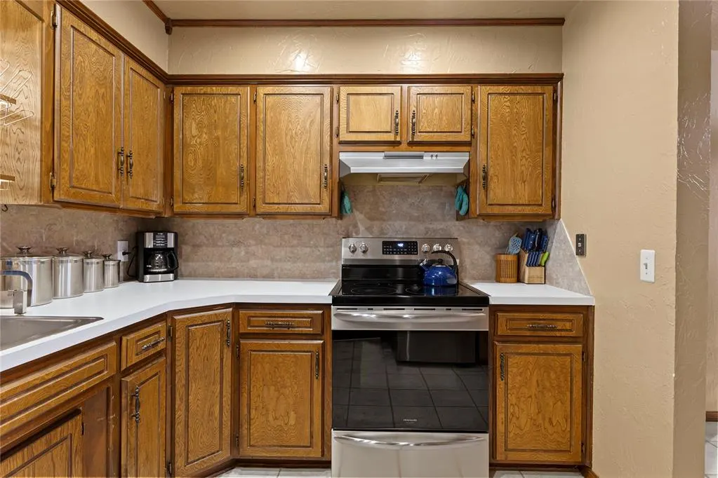 Photo 11 — 1312 Linwood Street, Weatherford, OK 73096