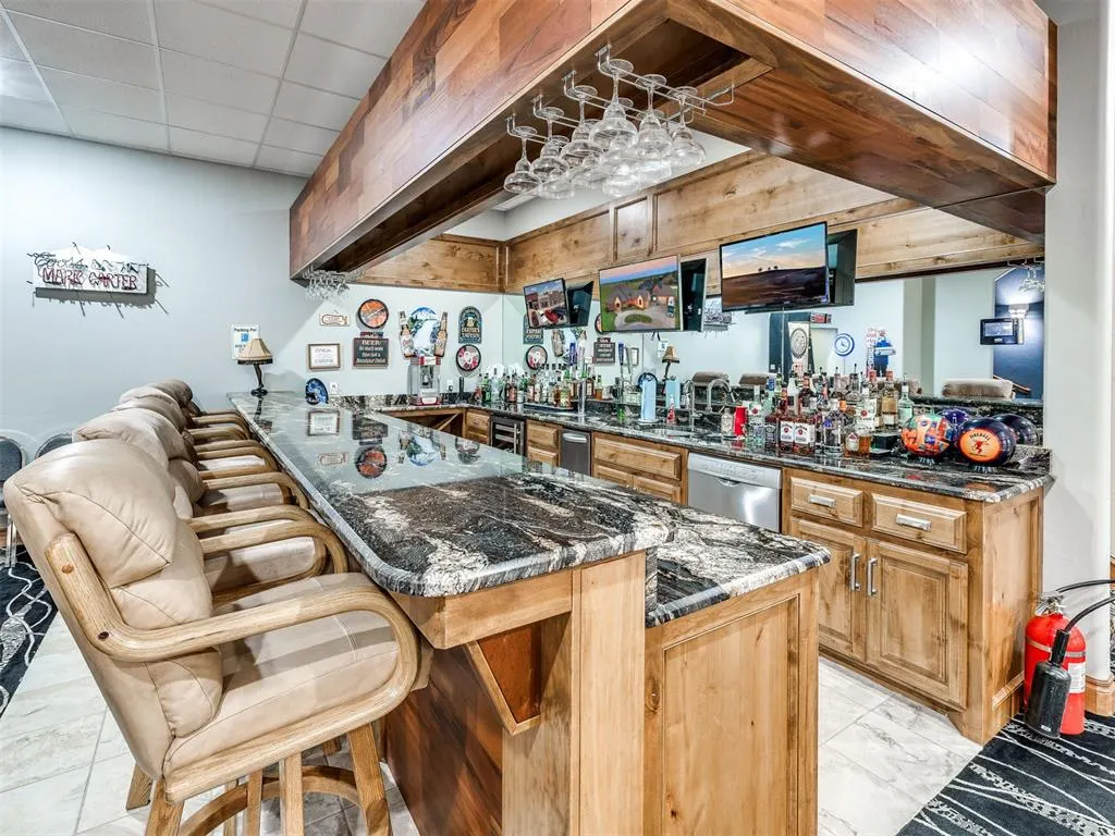 Photo 34 — 610 Lawrence Drive, Okarche, OK 73762