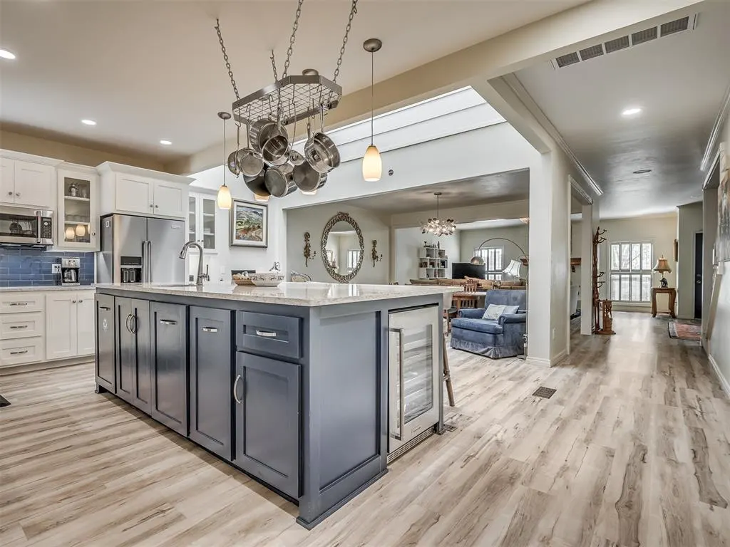Photo 13 — 1201 Glenbrook Drive 3, Oklahoma City, OK 73118