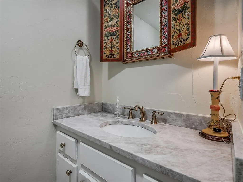 Photo 19 — 1201 Glenbrook Drive 3, Oklahoma City, OK 73118