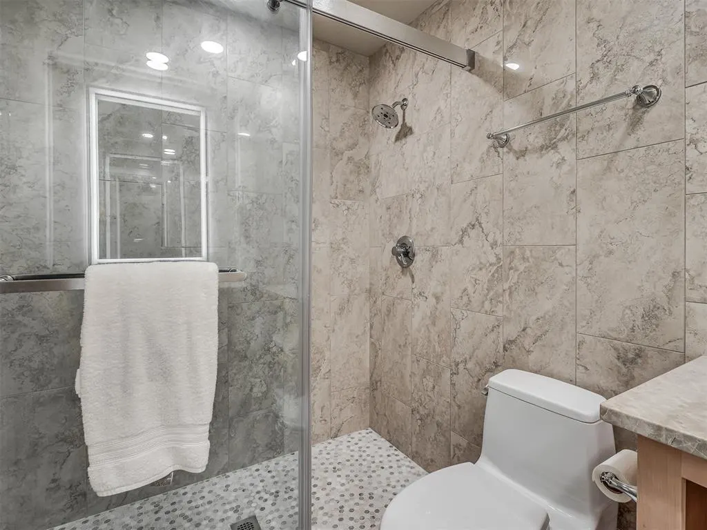 Photo 26 — 1201 Glenbrook Drive 3, Oklahoma City, OK 73118