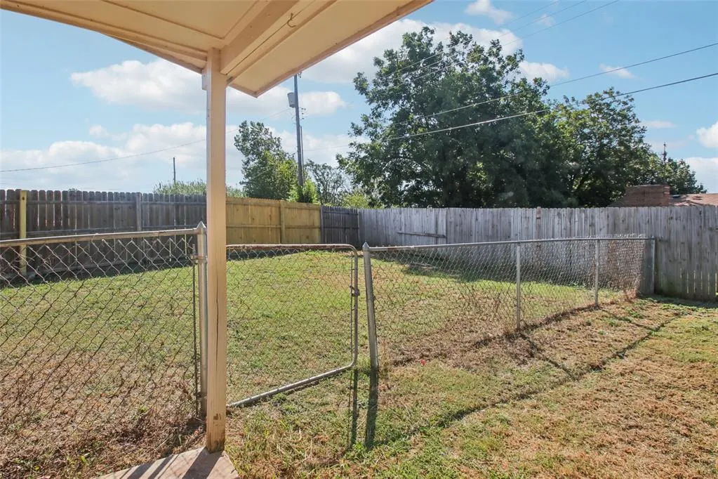 Photo 26 — 2412 S 30th Street, Chickasha, OK 73018