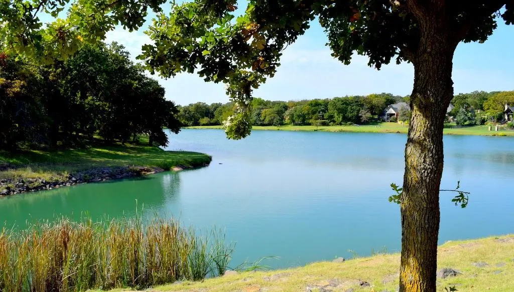 Photo 4 — 3600 Brook Valley Drive, Edmond, OK 73049