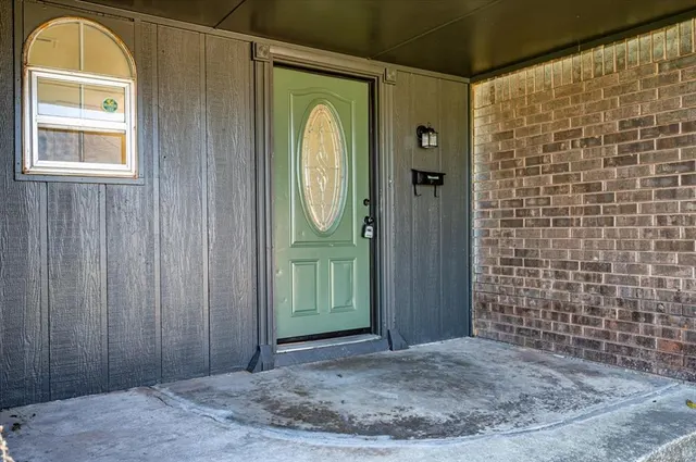 Photo 2 — 2424 SW 86th Street, Oklahoma City, OK 73159