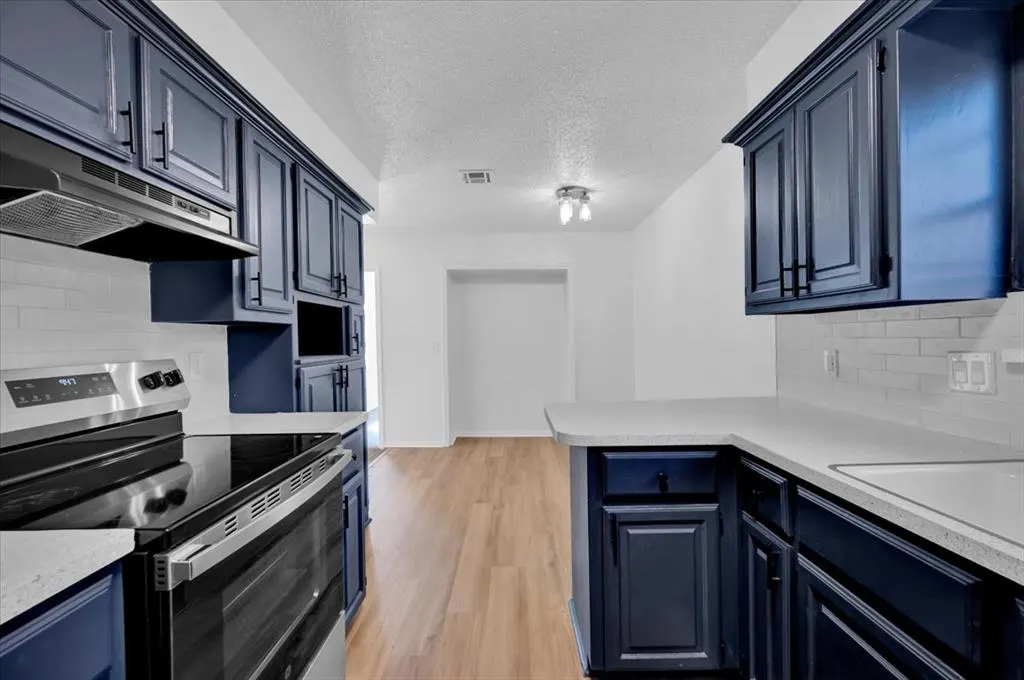Photo 4 — 2424 SW 86th Street, Oklahoma City, OK 73159