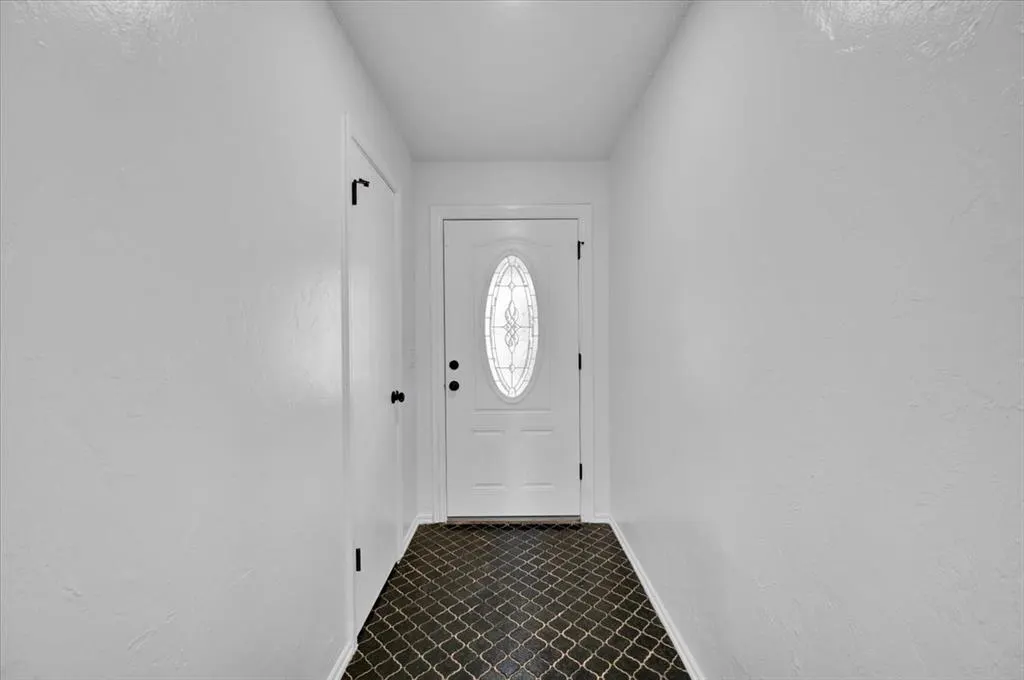 Photo 12 — 2424 SW 86th Street, Oklahoma City, OK 73159