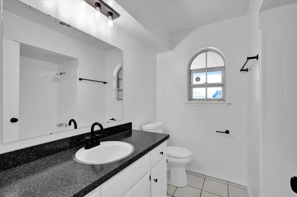 Photo 15 — 2424 SW 86th Street, Oklahoma City, OK 73159