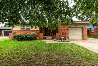 Sold home at 2305 N Gleason Avenue