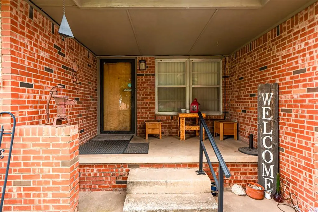 Photo 3 — 2305 N Gleason Avenue, Bethany, OK 73008