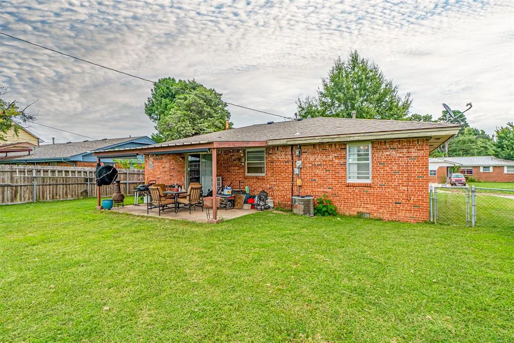 Photo 21 — 2305 N Gleason Avenue, Bethany, OK 73008