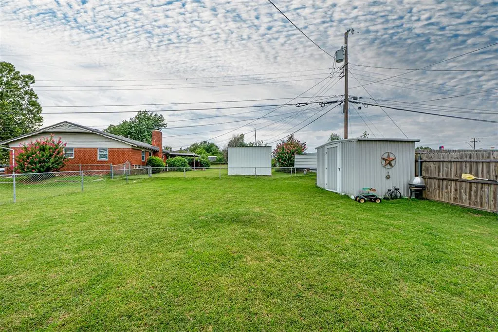 Photo 22 — 2305 N Gleason Avenue, Bethany, OK 73008