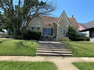 Sold home at 1602 N Bdwy Avenue