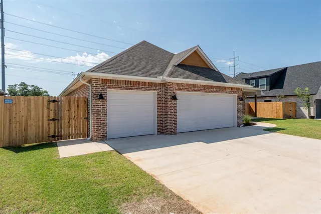 Photo 3 — 9228 NW 79th Terrace, Yukon, OK 73099