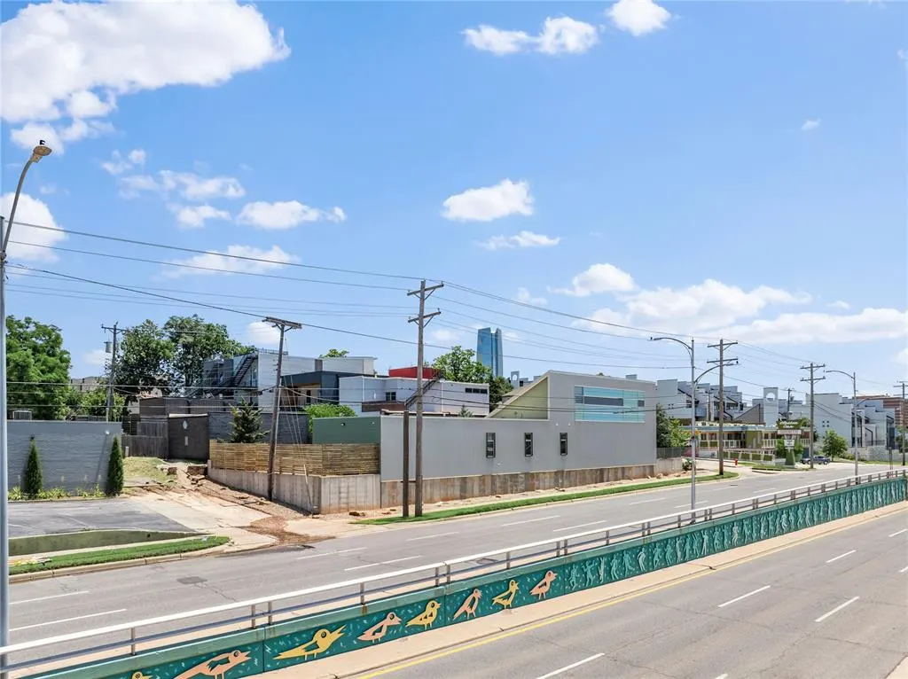 Photo 16 — 925 NW 8th Street, Oklahoma City, OK 73106