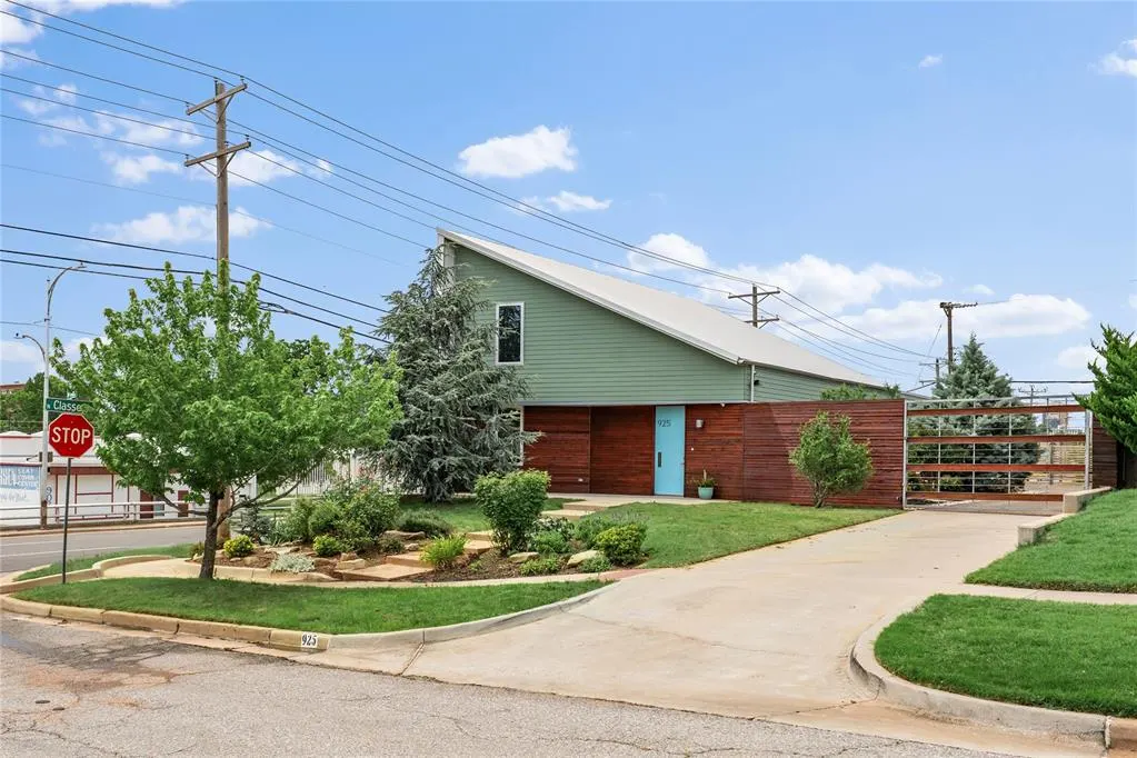 Photo 23 — 925 NW 8th Street, Oklahoma City, OK 73106