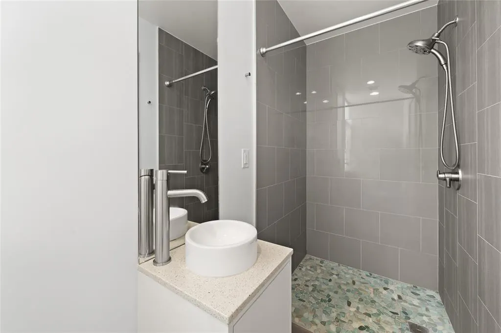 Photo 45 — 925 NW 8th Street, Oklahoma City, OK 73106