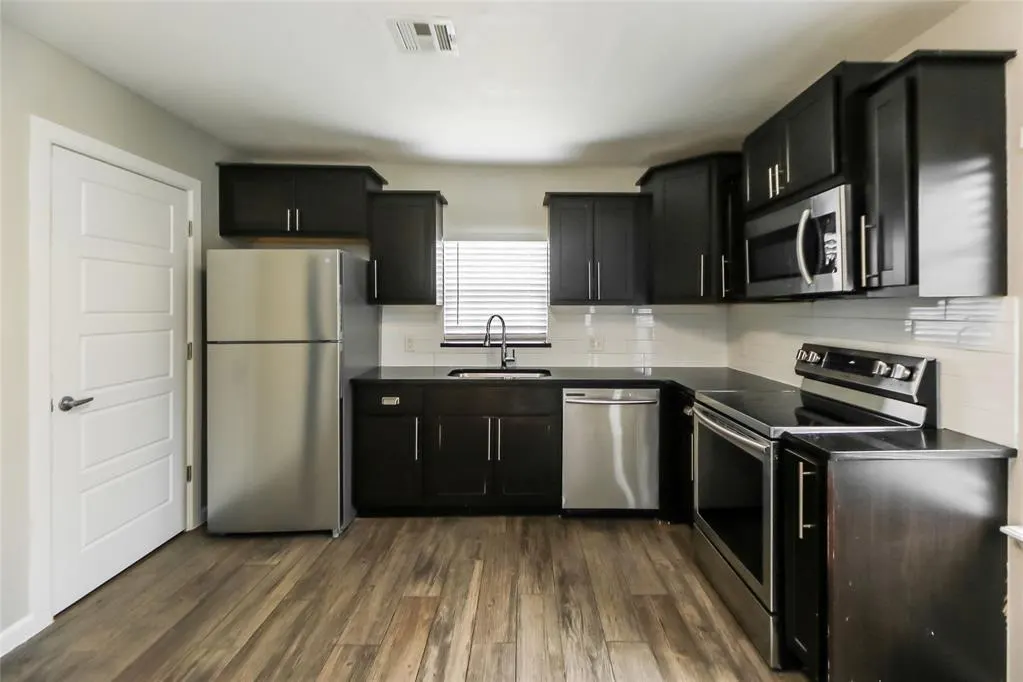 Photo 2 — 3917 S Agnew Avenue, Oklahoma City, OK 73119