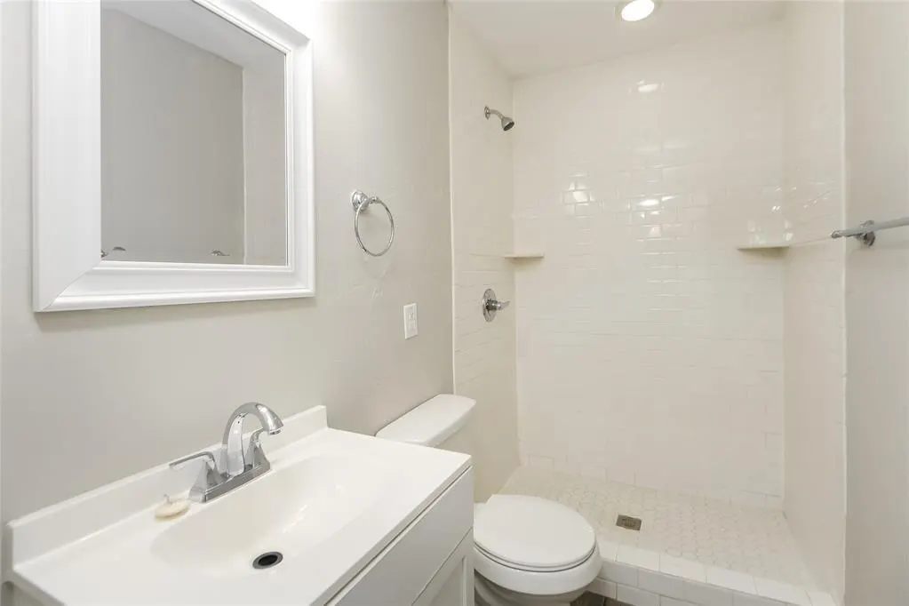 Photo 9 — 3917 S Agnew Avenue, Oklahoma City, OK 73119