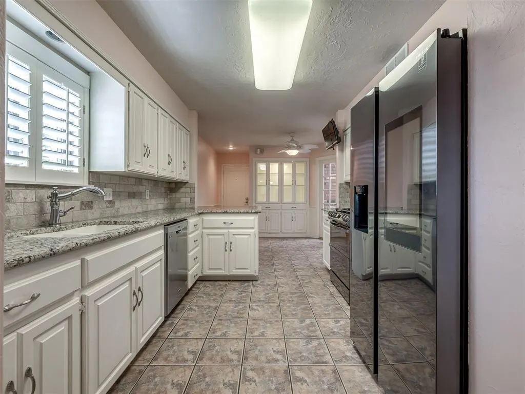 Photo 4 — 7800 Old Hickory Lane, Oklahoma City, OK 73116
