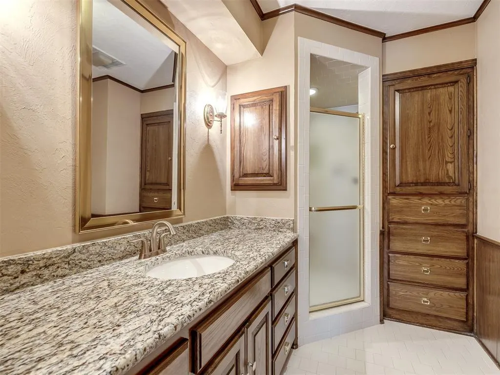 Photo 9 — 7800 Old Hickory Lane, Oklahoma City, OK 73116
