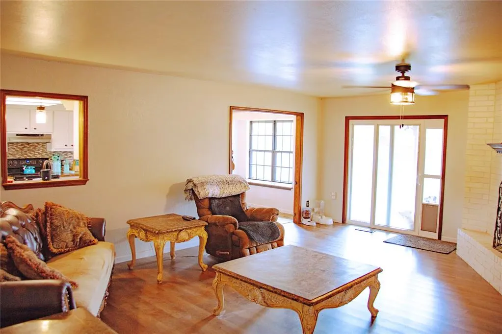 Photo 7 — 2105 Bonnycastle Lane, Yukon, OK 73099