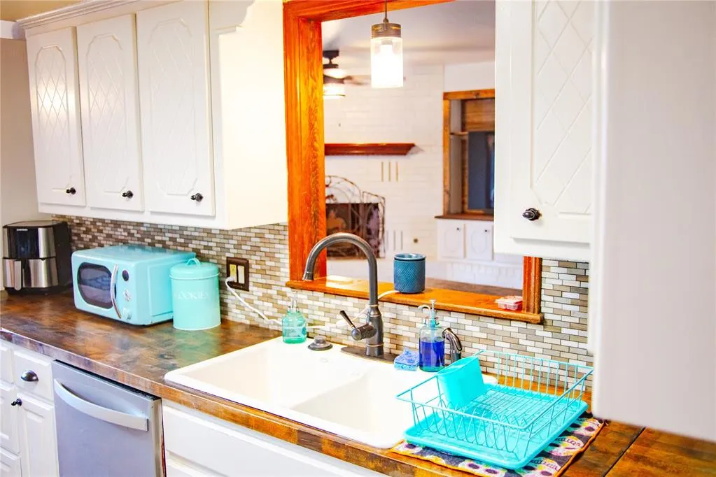 Photo 12 — 2105 Bonnycastle Lane, Yukon, OK 73099