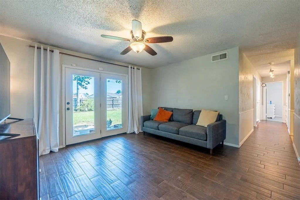 Photo 7 — 5709 NW 58th Street, Oklahoma City, OK 73122