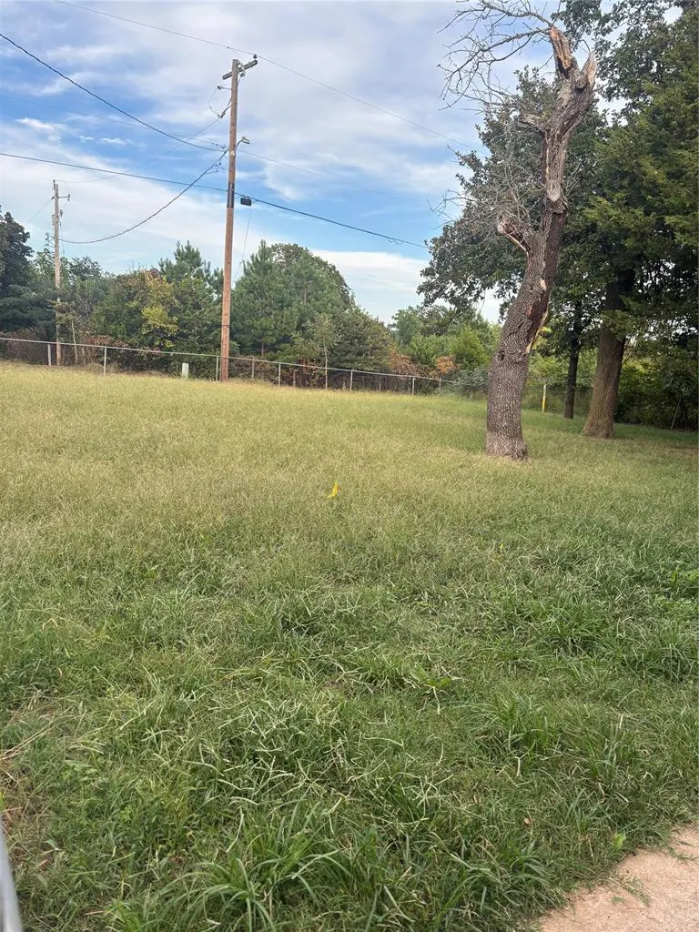 Photo 2 — 8331 Hillview, Oklahoma City, OK 73150