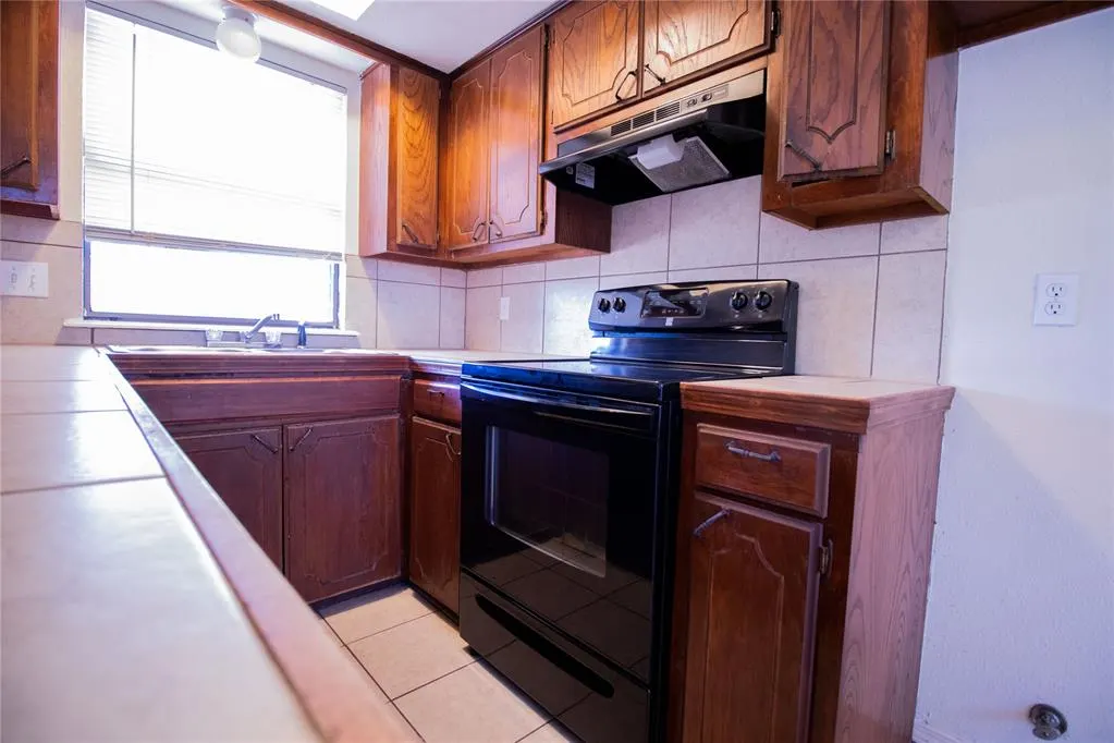 Photo 6 — 2204 Lafayette Drive, Norman, OK 73071