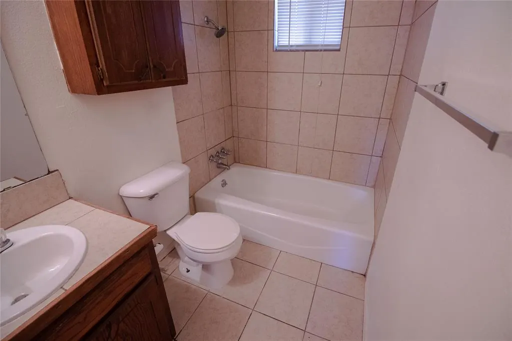 Photo 11 — 2204 Lafayette Drive, Norman, OK 73071