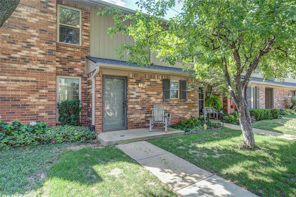 Photo 2 — 6500 N Grand Boulevard 186, Oklahoma City, OK 73116
