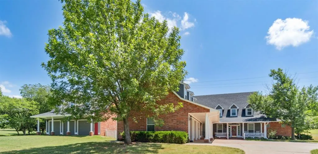 Front exterior — 614 Little River Road, Norman, OK 73071