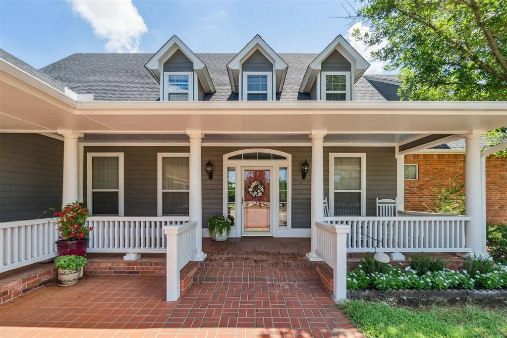 Photo 3 — 614 Little River Road, Norman, OK 73071