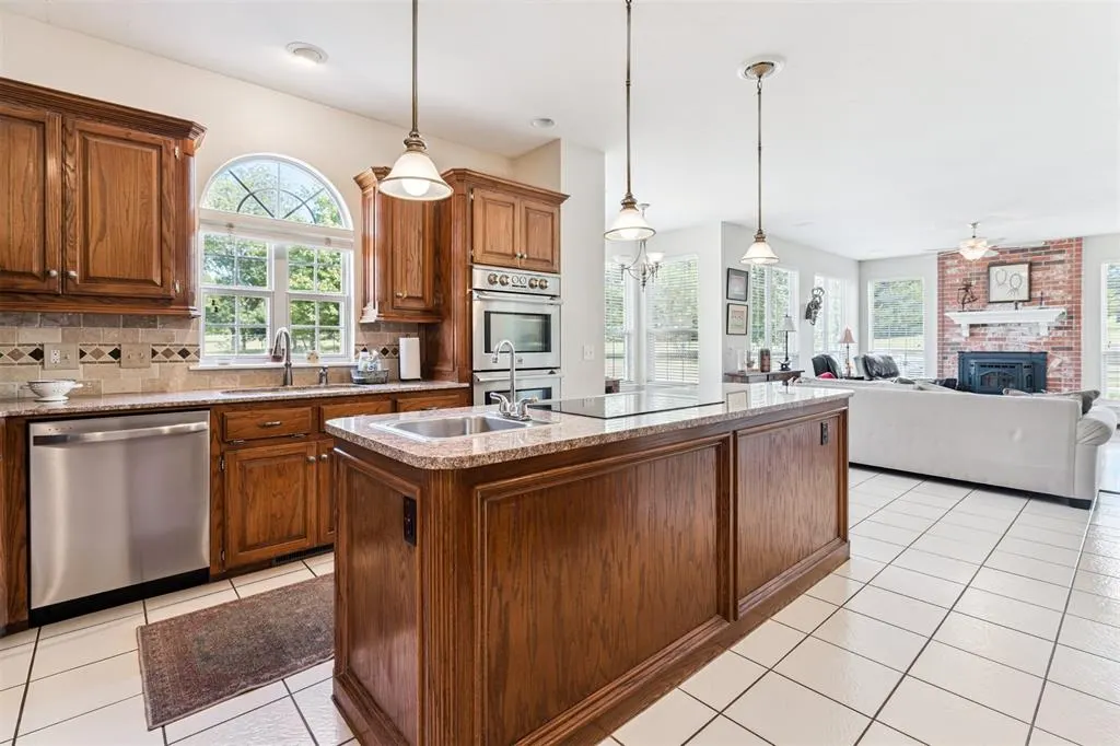 Photo 18 — 614 Little River Road, Norman, OK 73071