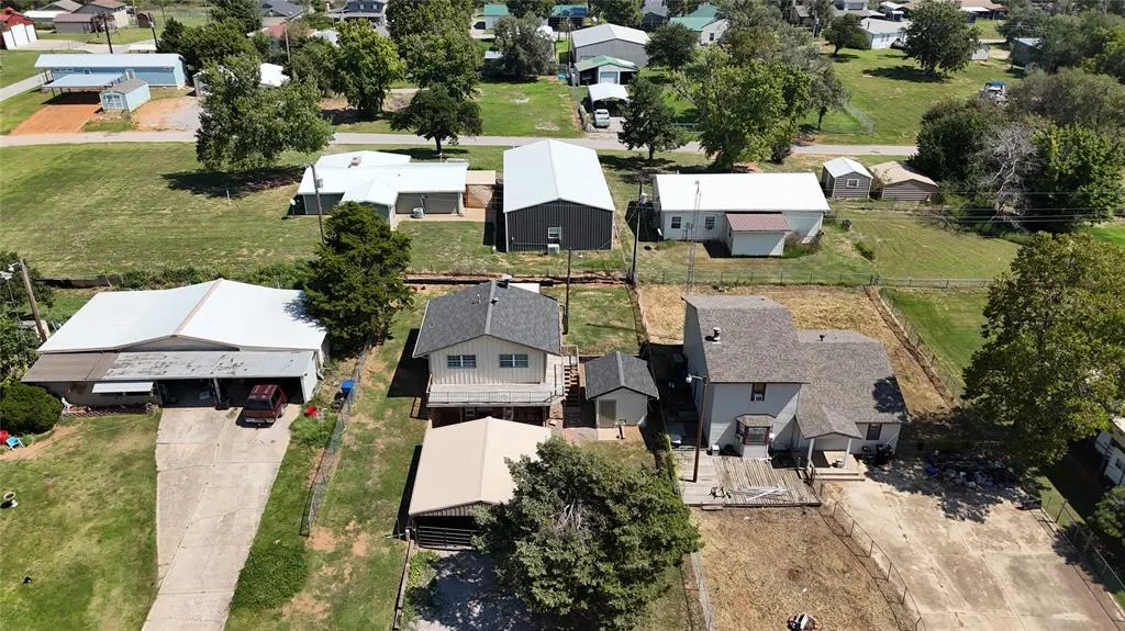 Photo 2 — 211 S Marilyn Street, Fort Cobb, OK 73038