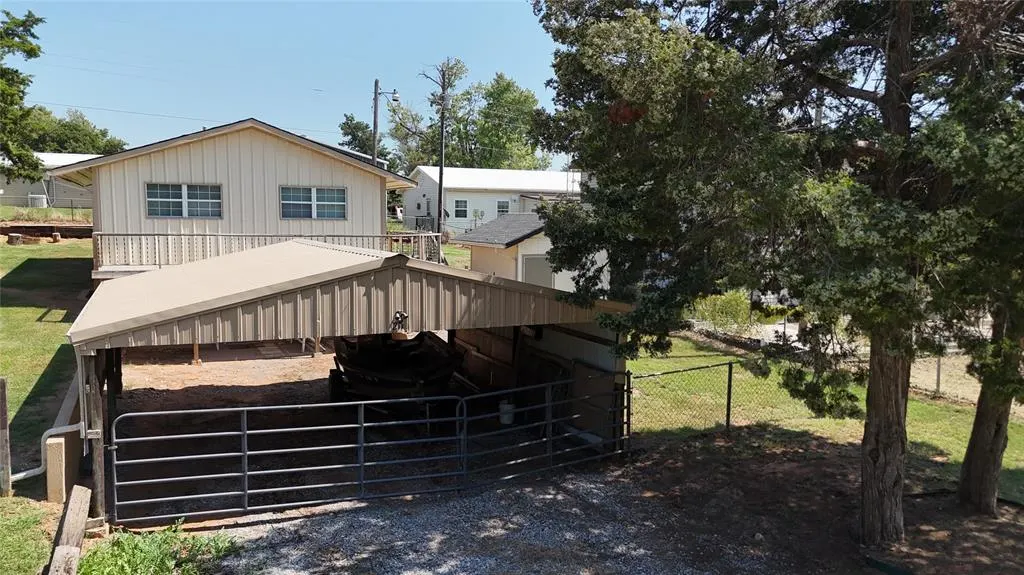 Photo 33 — 211 S Marilyn Street, Fort Cobb, OK 73038