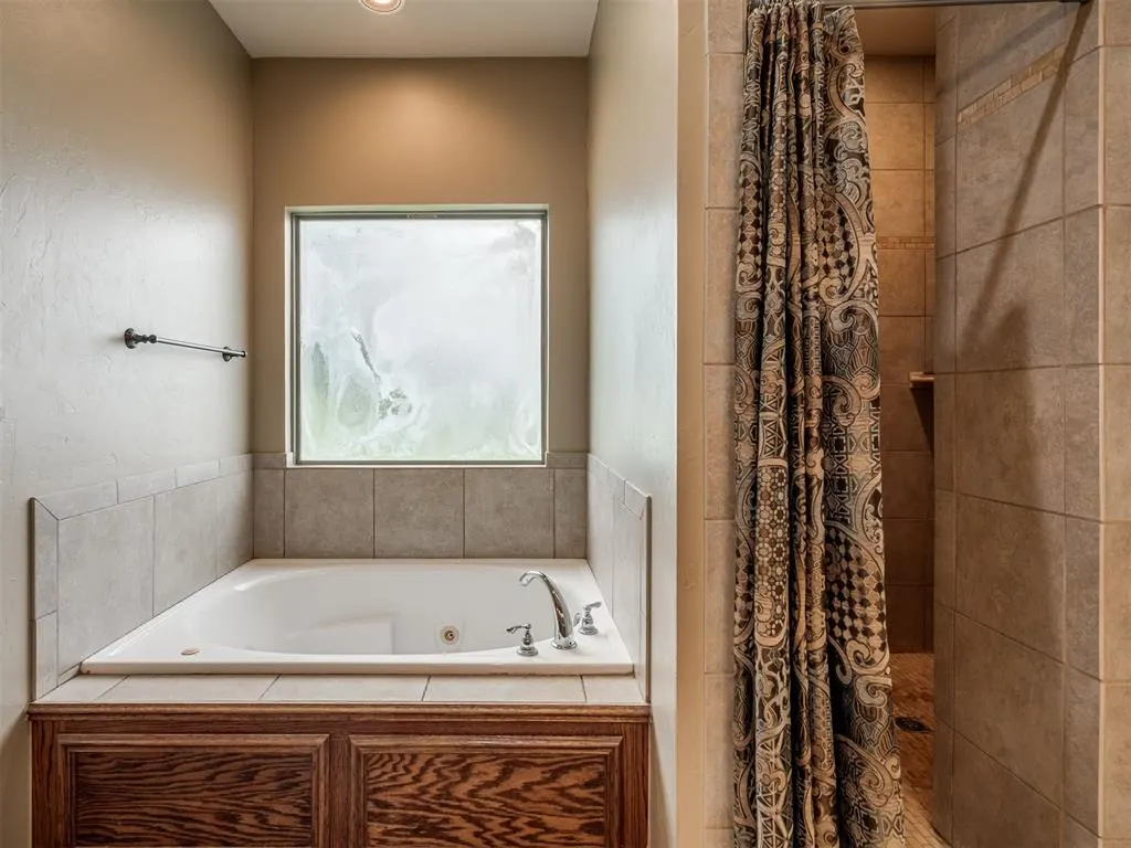 Photo 32 — 4651 Vista Valley Lane, Edmond, OK 73025