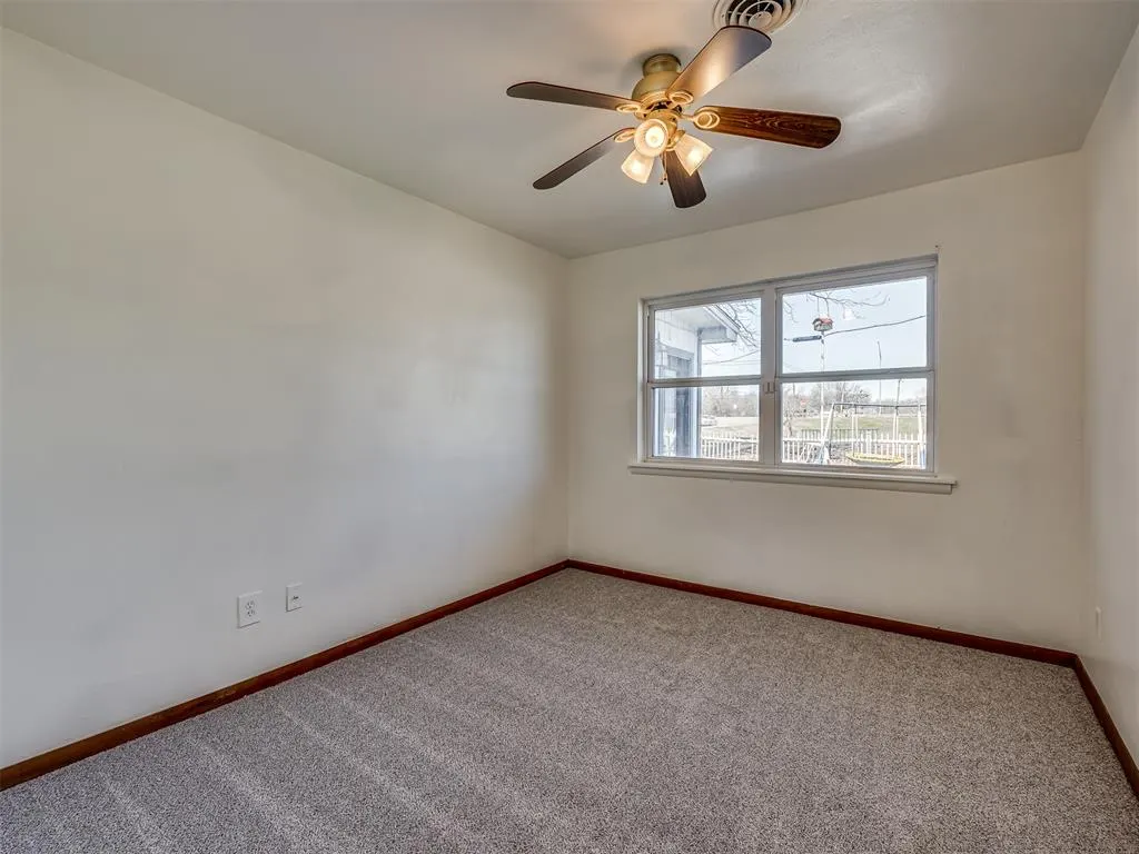 Photo 34 — 102 S Magers Avenue, Maysville, OK 73057