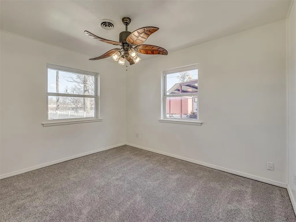Photo 38 — 102 S Magers Avenue, Maysville, OK 73057