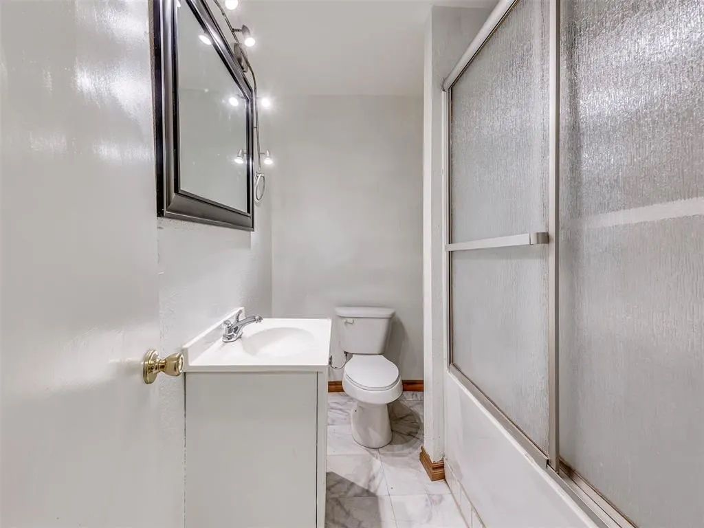 Photo 43 — 102 S Magers Avenue, Maysville, OK 73057