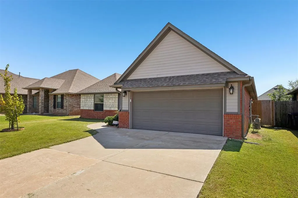 Photo 5 — 8324 NW 138th Circle, Oklahoma City, OK 73142