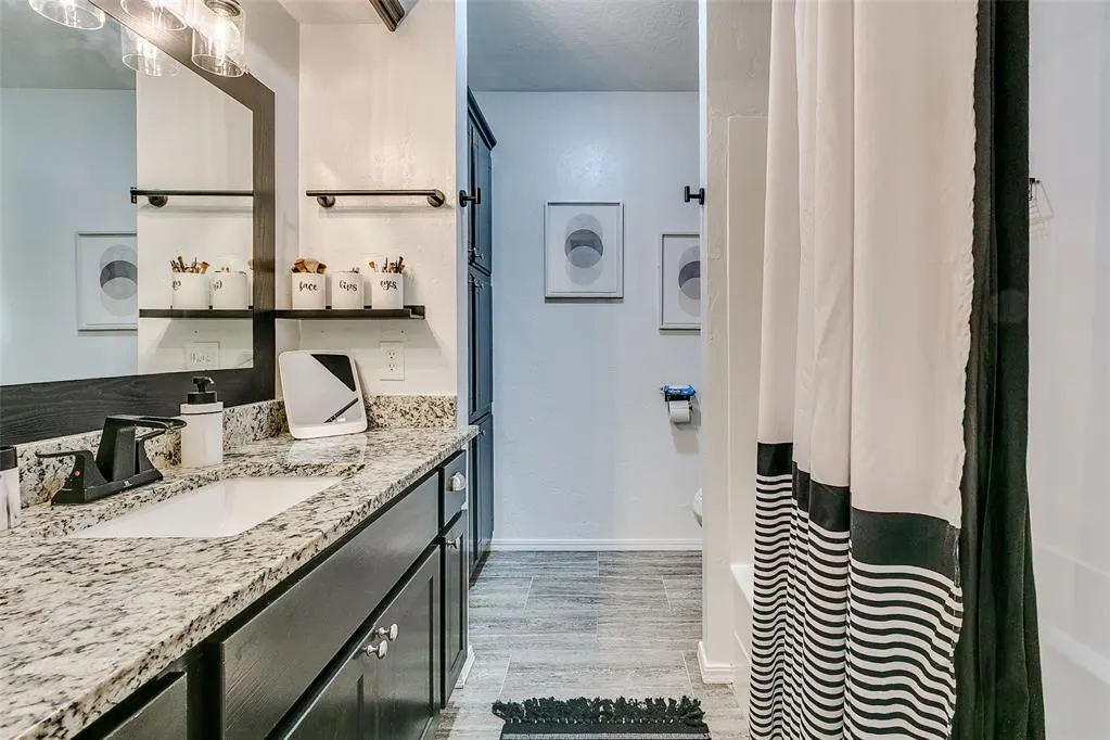 Photo 6 — 12920 Westpark Place, Oklahoma City, OK 73142