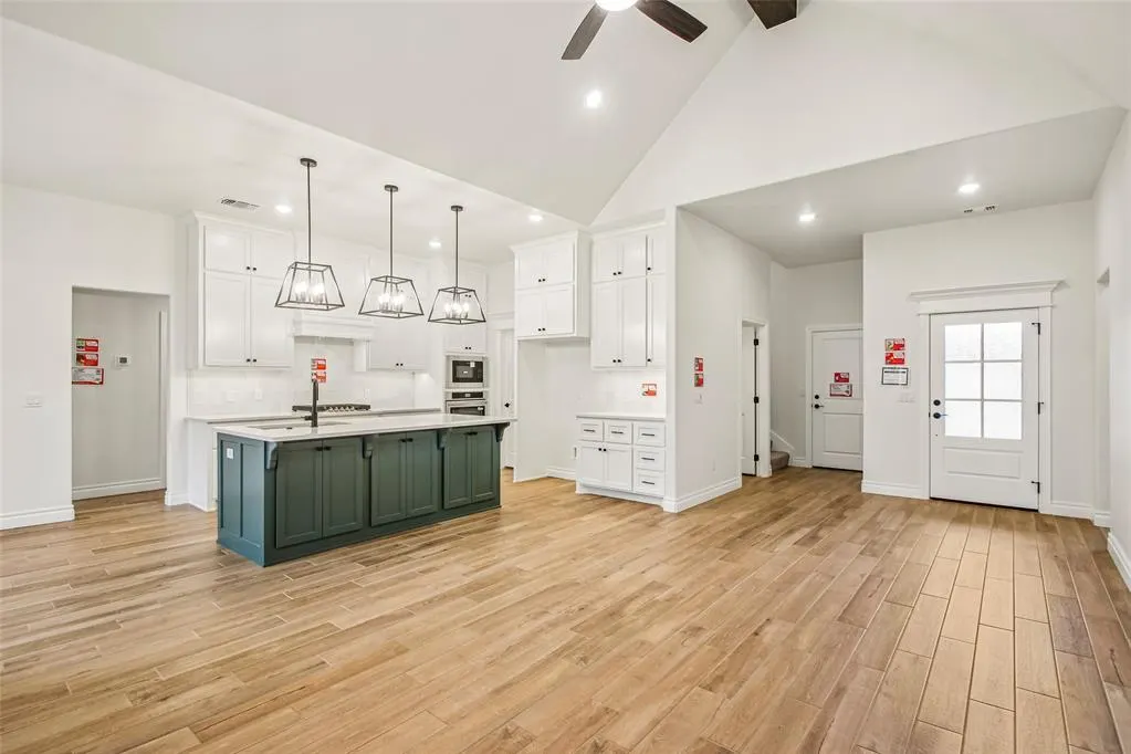 Photo 8 — 3902 Lleyton Drive, Norman, OK 73072