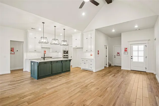 Photo 8 — 3902 Lleyton Drive, Norman, OK 73072