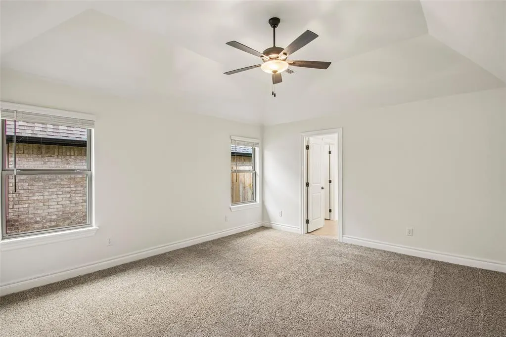 Photo 12 — 3902 Lleyton Drive, Norman, OK 73072