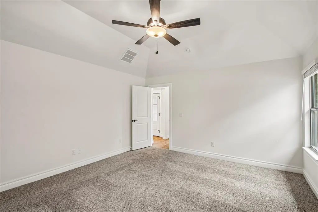 Photo 14 — 3902 Lleyton Drive, Norman, OK 73072
