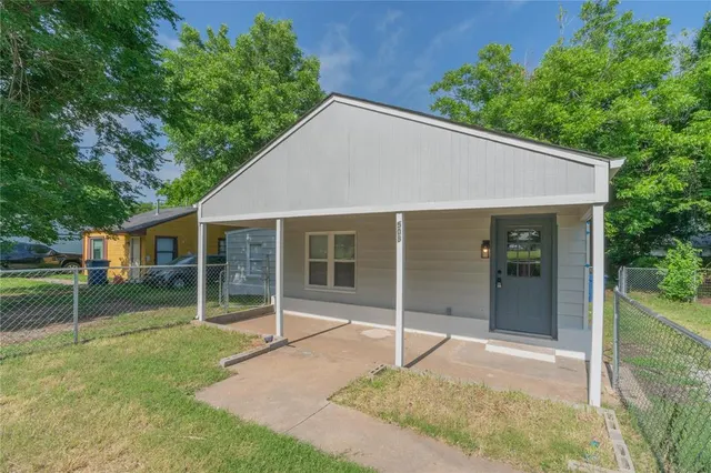 Photo 3 — 508 S Morrison Avenue, El Reno, OK 73036