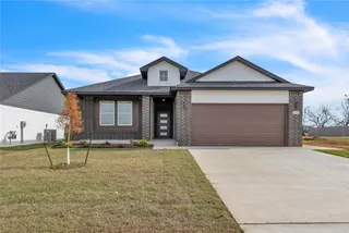 Sold home at 642 Grand Sycamore Drive
