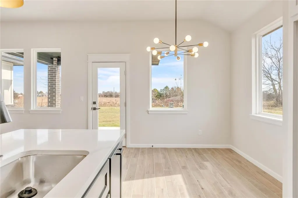 Photo 14 — 642 Grand Sycamore Drive, Washington, OK 73093